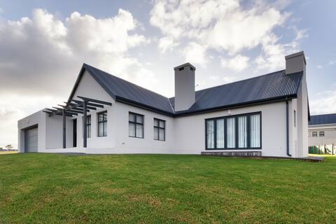 35 Brookside on Kingswood Golf Estate