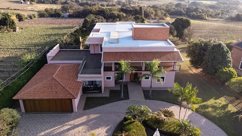 Luxurious country house to relax in comfort.