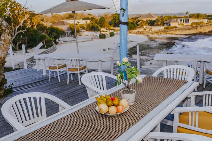 CHEERFUL BEDROOMS VILLA WITH AMAZING OCEAN VIEW Villas for Rent