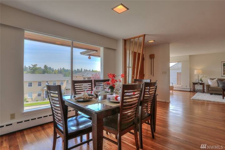 University of Washington Gem gallery image 2