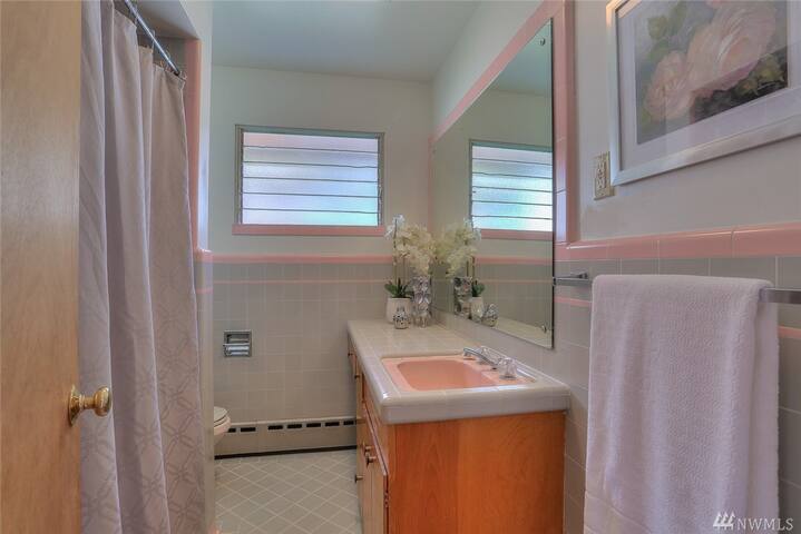 University of Washington Gem gallery image 5