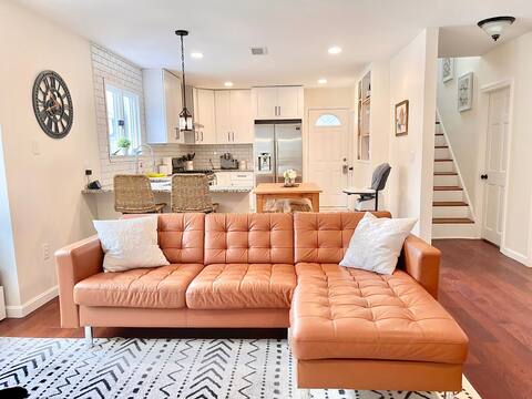 Beautiful 3BR Home by the Water - Family Friendly