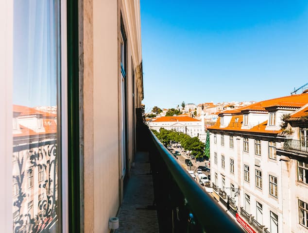 NEW! Luxurious Hotel Apartment in Lisbon Downtwon