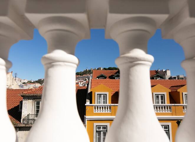 NEW! Luxurious Hotel Apartment in Lisbon Downtwon gallery image 5