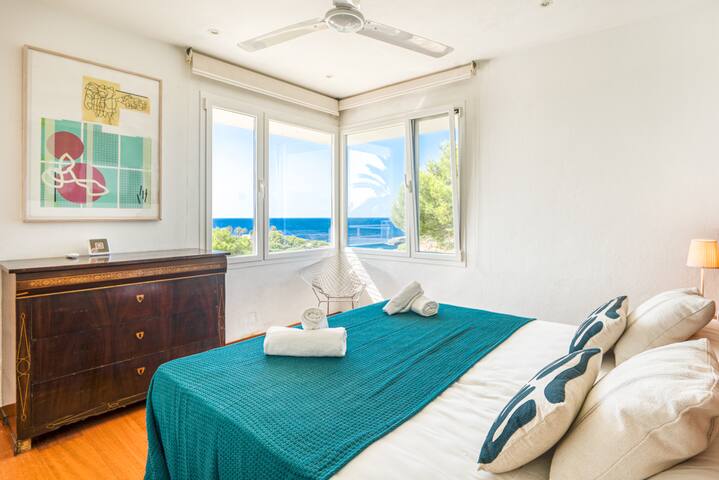 Villa with sea views, Cap d´en Font, Menorca gallery image 5