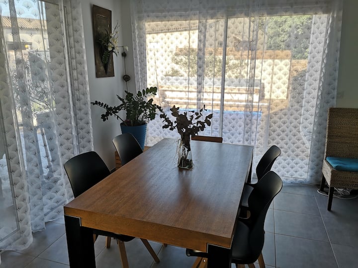 Charmante Villa Contemporaine Avec Piscine - Sommières