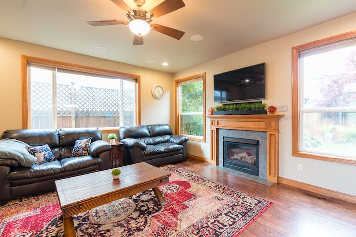 Cheerful Family Friendly Home Near Vancouver Mall - Portland, OR