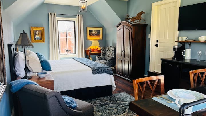 Stone's Throw Stratford - The Loft Plus 1 Bedroom - Stratford, Canadá
