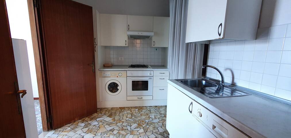 Smeraldo apartment gallery image 2