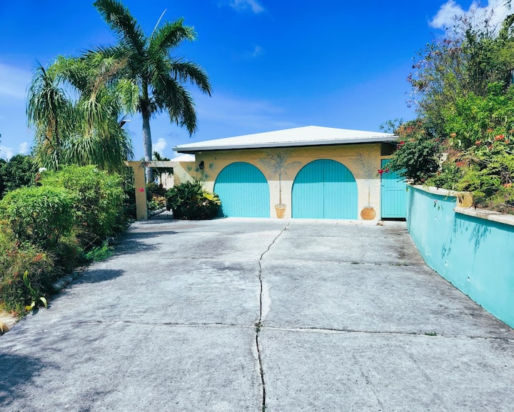 Five Bedroom Home with the Ultimate View Houses for Rent in