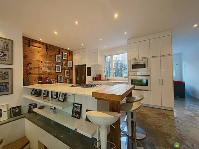 Spacieuse maison de ville Plateau Mont-Royal. gallery image 2