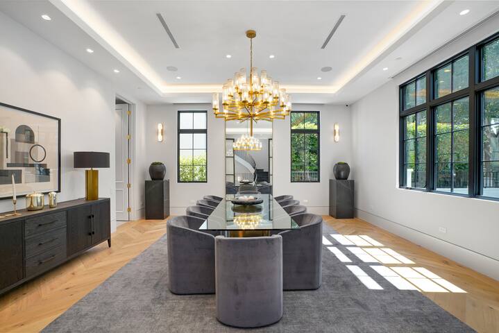 Villa Colette by LuxJB | Beverly Hills Flats gallery image 3