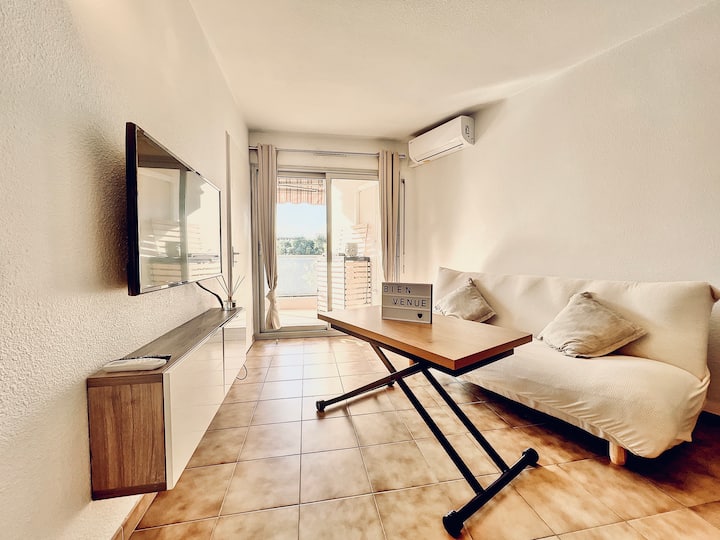 Bel Appartement En Résidence Avec Piscine - Plage de la Gravette - Antibes
