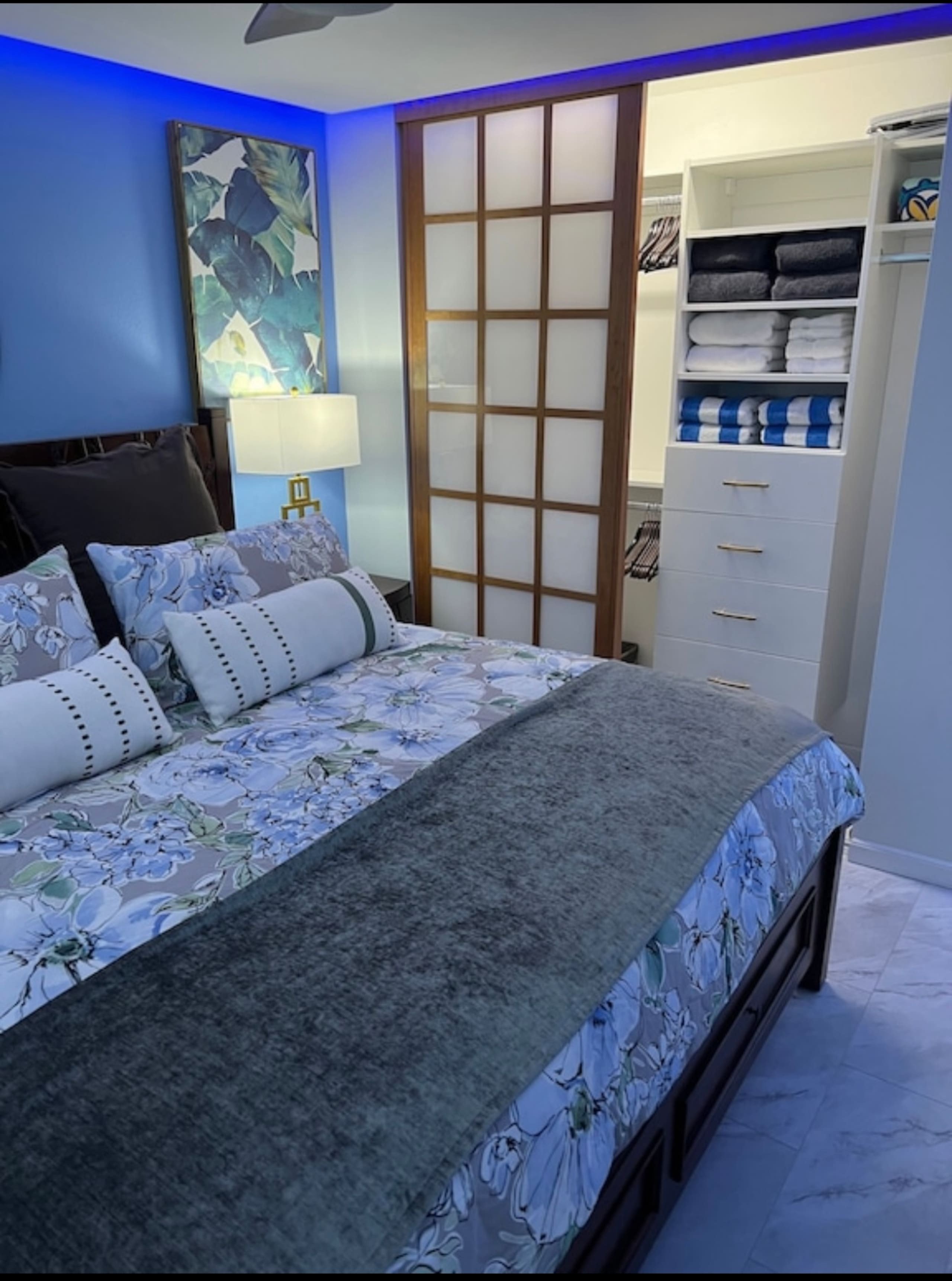 Condo in Wailuku · ★5.0 · 1 bedroom · 2 beds · 1 bath - Image 9
