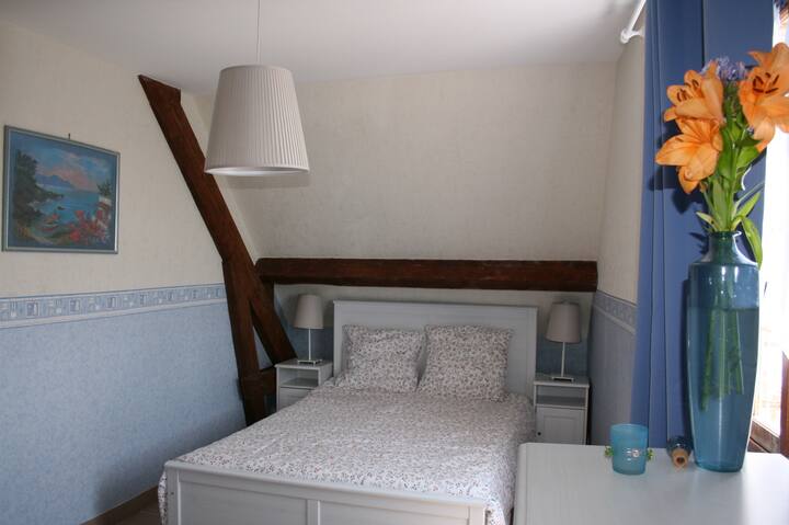 חדר שינה ראשון