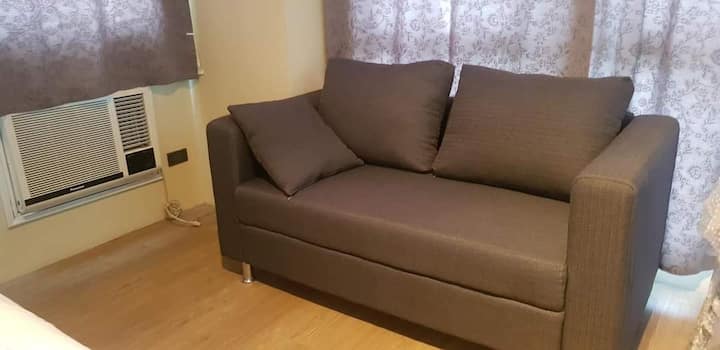 9flr-studio Type Very Accessible To Shopping Mall. - Marikina