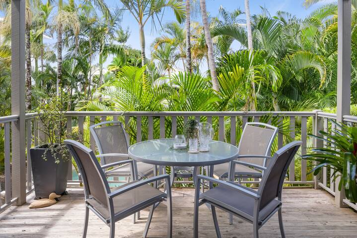 Tropical 3 bedroom Oasis , meters Noosa River gallery image 5