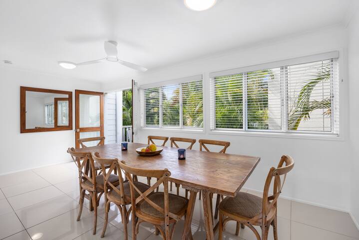 huge 3 level 4 bed family villa , river views gallery image 5