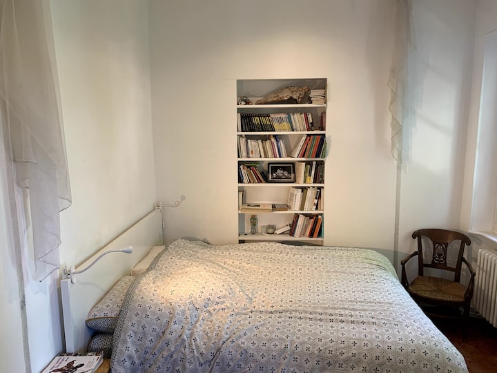 10 - Piano - La camera n.1 con il suo grande letto matrimoniale