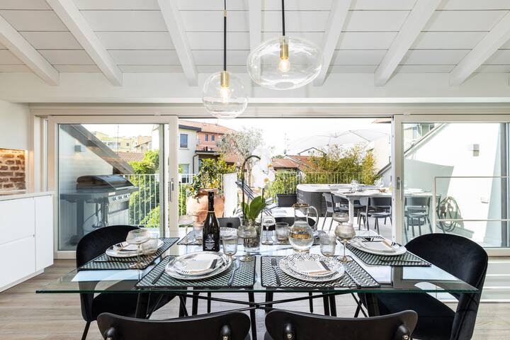 *Villa Olivo*with private terrace & Jacuzzi+3Beds! gallery image 5