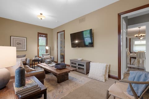 Top Airbnb: Charming house close to German Village in South Side
