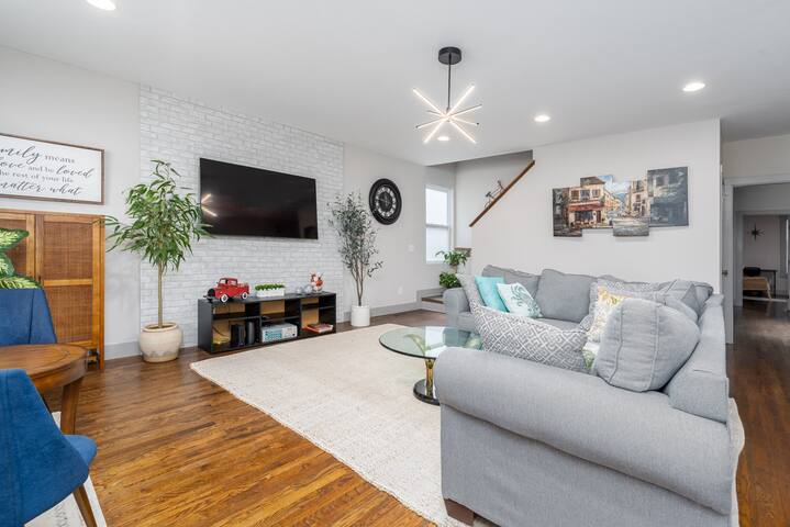 Fantastic Entire Home/7 bedrooms gallery image 2