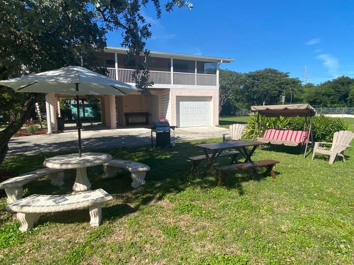 Charming 2Bedroom Vacation Home with Hotel access Vacation homes for