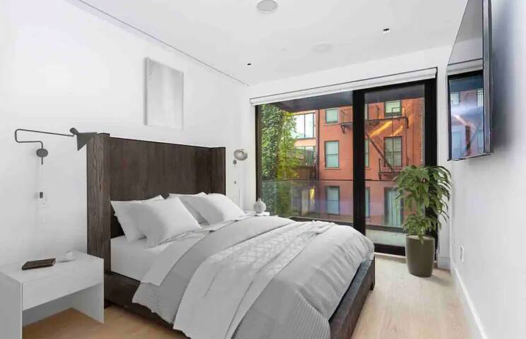 Luxurious Soho Apartment~ 3 Bedroom 2 Bathroom gallery image 5