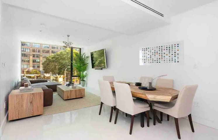 Luxurious Soho Apartment~ 3 Bedroom 2 Bathroom