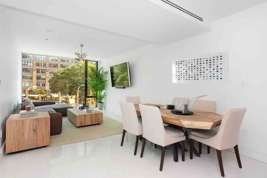 Airbnb Luxurious Soho Apartment~ 3 Bedroom 2 Bathroom