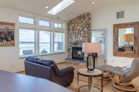 Ocean Lookout  - True Ocean Front| Hot Tub| Wifi