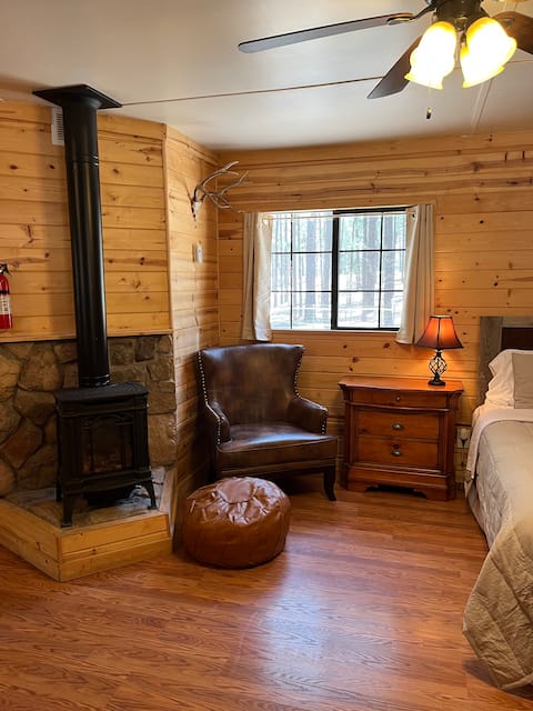 Luxe Cabin Getaway in the tall pines, Alpine AZ #5