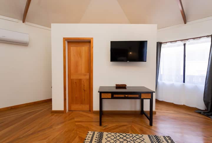 Ultimate Location! Central Apt Just 1 Min To Beach - Belize
