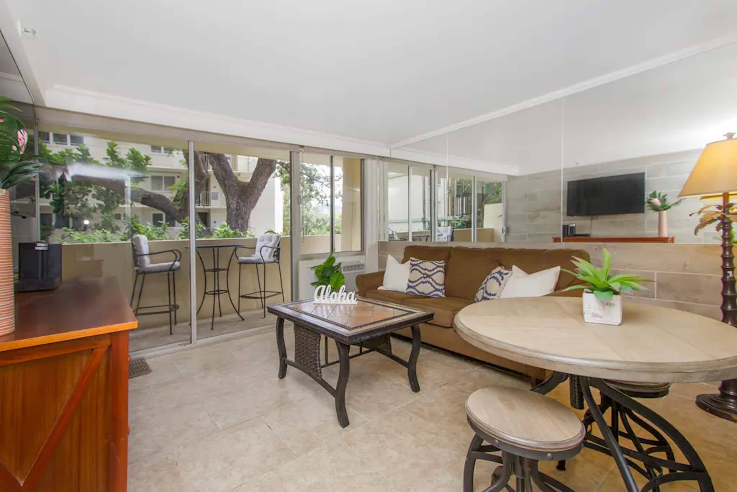 Hotel in Honolulu · ★4.16 · 1 bedroom · 1 bed · 1 private bath - Image 5