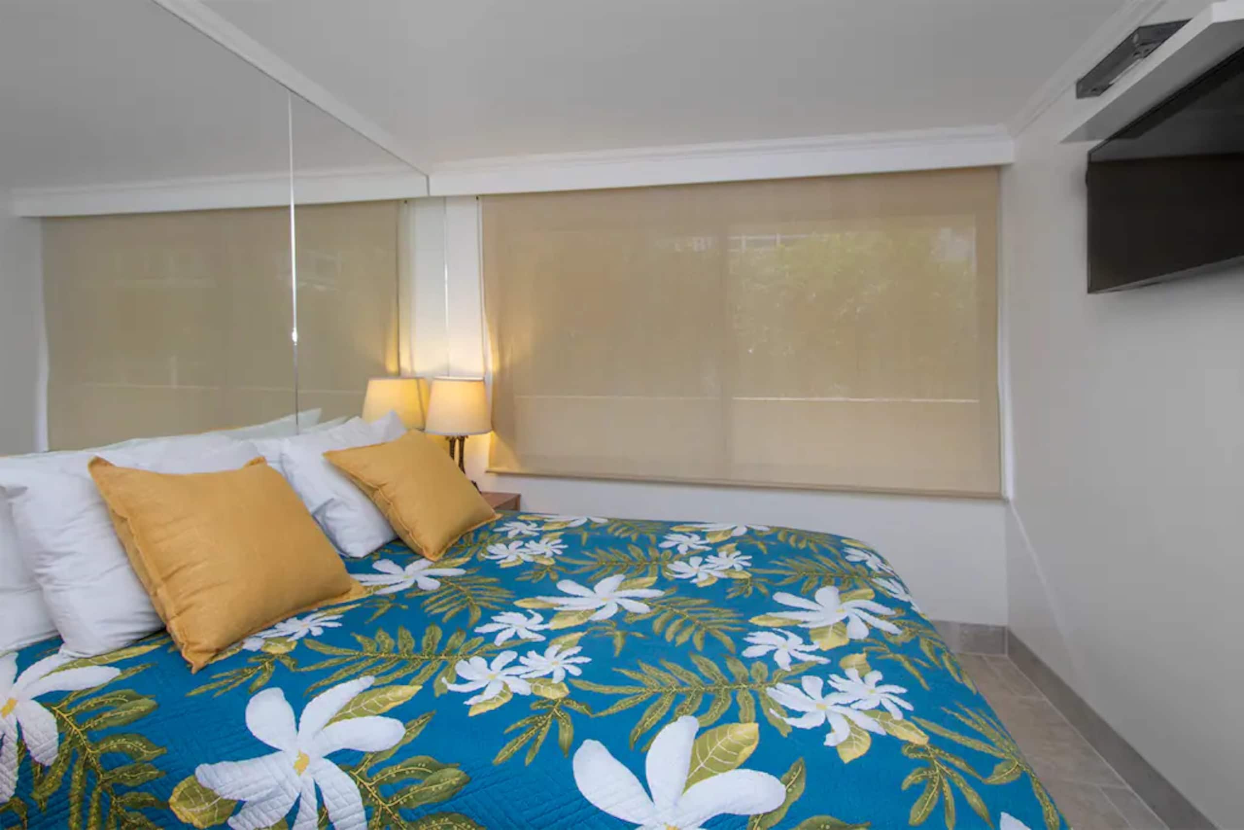 Hotel in Honolulu · ★4.16 · 1 bedroom · 1 bed · 1 private bath - Image 2