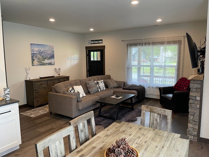 Raven's Den In The Heart Of Packwood - Packwood, WA
