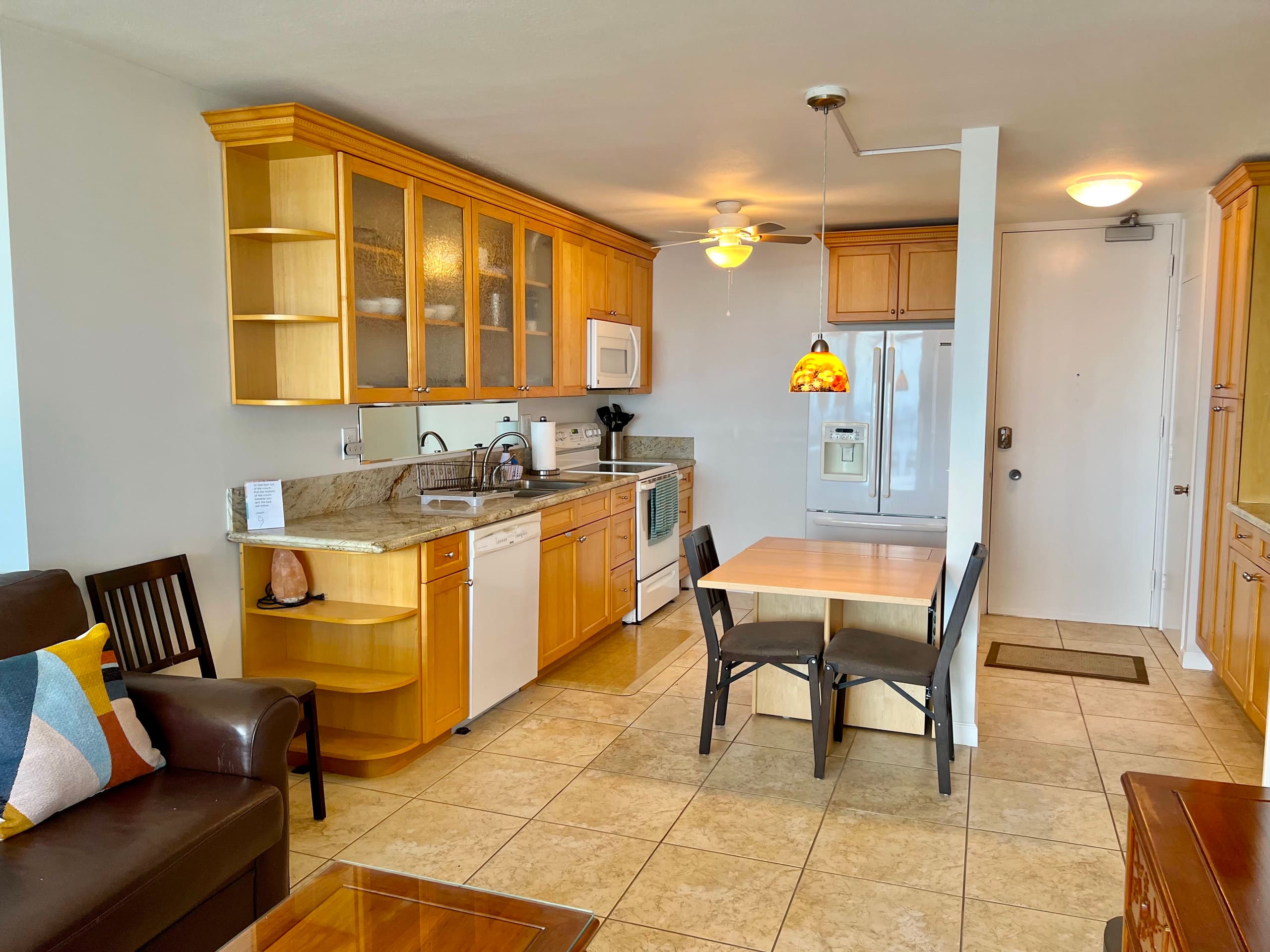 Condo in Honolulu · ★4.7 · 1 bedroom · 2 beds · 1 shared bath - Image 6