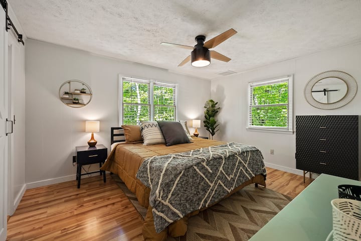 Bedroom 1 - King Size Bed