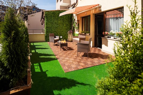 FREE Parking on premises HUGE terrace