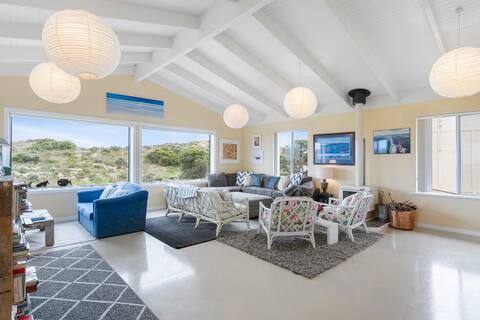 Cosy home with tennis court, WIFI and Netflix