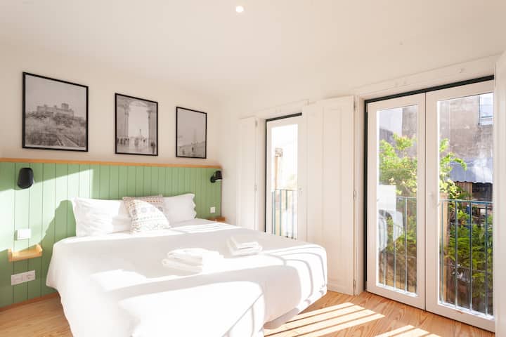 Central, stylish and tranquil 1 bedroom