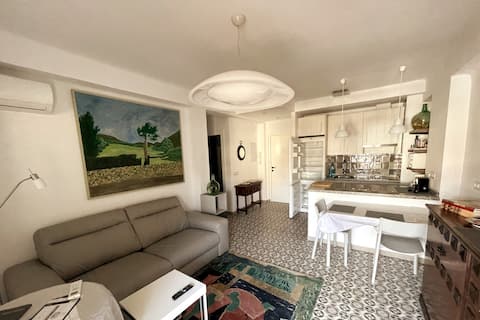 Cozy apartment 50 m beach and promenade.