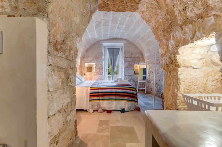 TRULLO DUE MARIA POUR 6 AVEC PISCINE gallery image 5