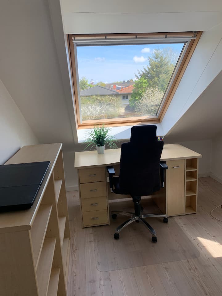3 Gemütliche Zimmer Mit Balkon Im Grünen - Hamburg