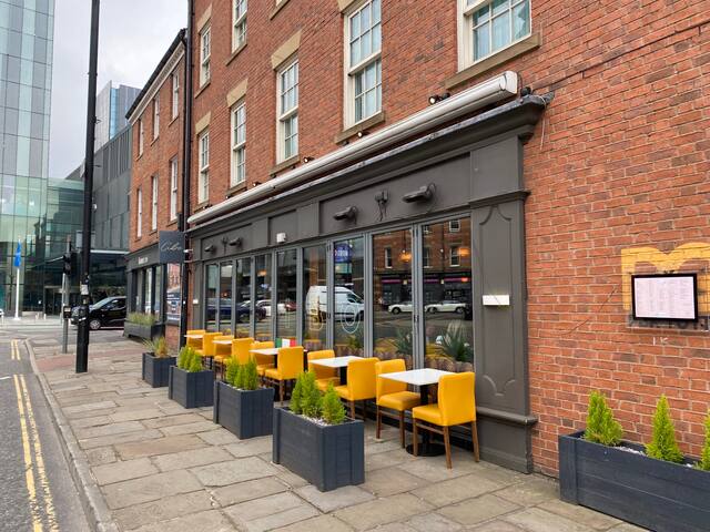 Central 3 bedroom penthouse apartment over 2 floor gallery image 4