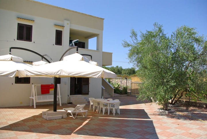 Picturesque 2-bed Villa Surrounded By Olive Groves - Puglia