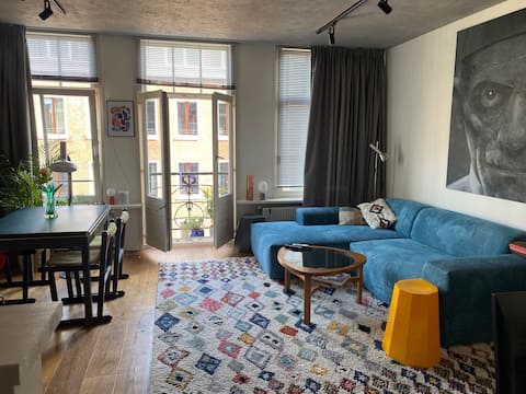 Popular Airbnb listing: Cozy home in De Pijp in Nieuwe Pijp