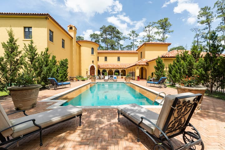 Come Stay At Villa Amore! Italy In Texas! - Bellaire, TX