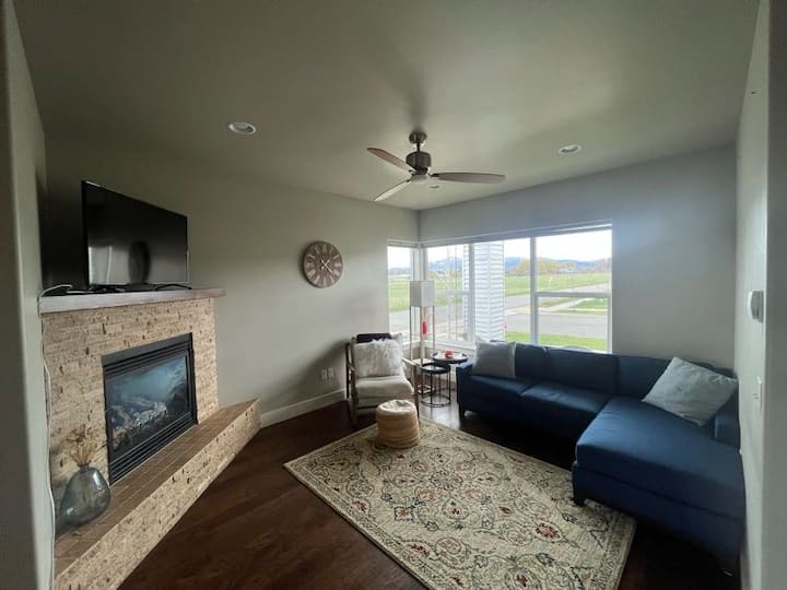 4-bedroom House In Central Bozeman - Bozeman, MT