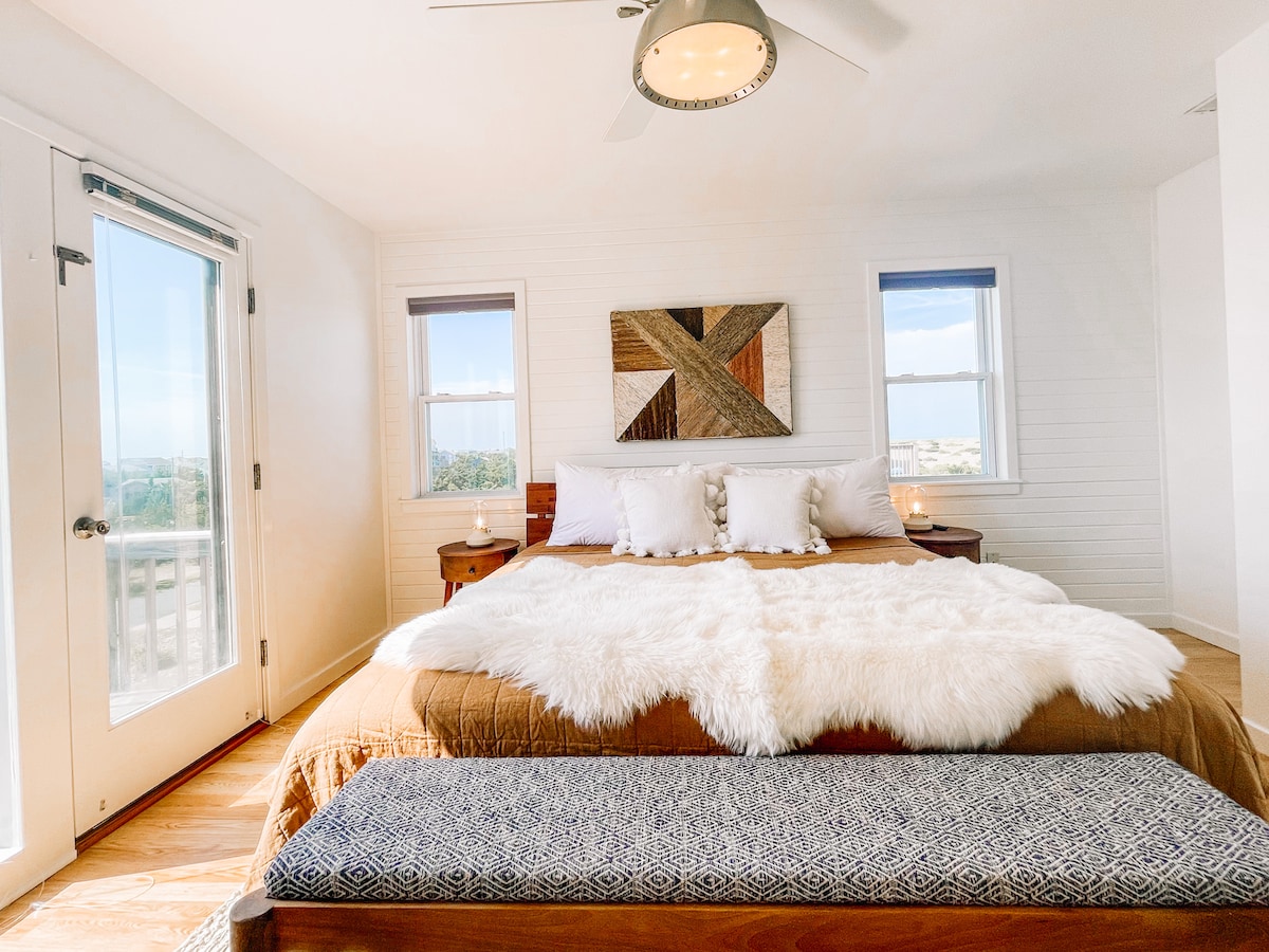 This is the main level master with private balcony and private en suite with extra luxurious shower.